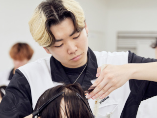 山野美容専門学校