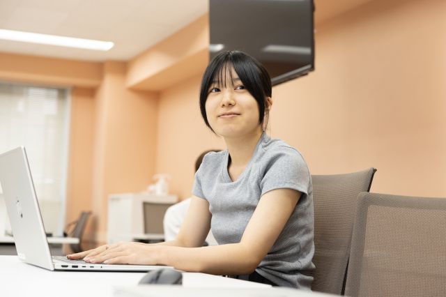 AI情報システム学科 AIプログラマーコース ITの基礎からしっかり学んで、社会で活躍できるスキルを身につける！