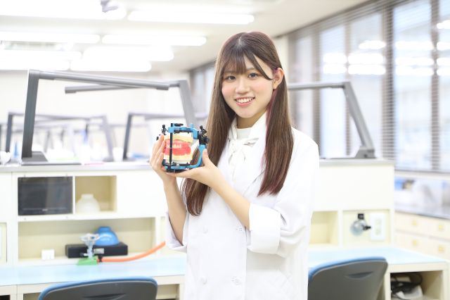 歯科技工士科 歯科技工士科