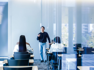 経済学部学部・学科・コース情報
