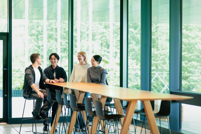 国際関係学部 多様な価値観が交錯する国際社会の本質を探り、世界を舞台に活躍する人材になる！