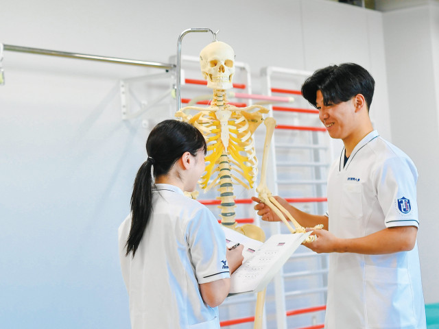 医療健康学部 理学療法学科 地域でもグローバルでも 活躍できる医療人を目指す