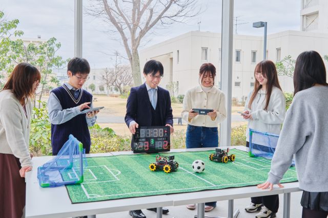 メディアコミュニケーション学部 情報文化学科 