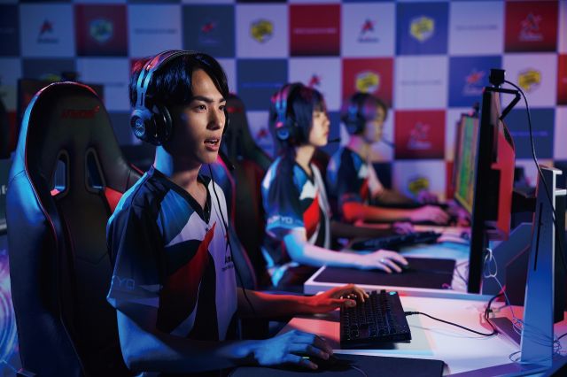 スーパーテクノロジー科 eスポーツワールド プロゲーマー 専攻 プレイヤーとしての活躍だけではない、未来を見据えた人材を育成！