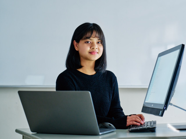 国際ICTものづくり学科（留学生のみ。2026年4月リニューアル） 3年間で、ICTとものづくりの両方が学べる