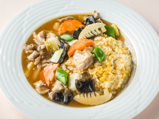 【中国料理】五目あんかけチャーハン＆焼売＆ごま団子の画像