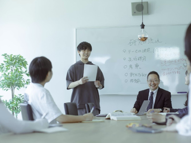 商学部 会計学科 公認会計士試験11年連続現役合格者輩出