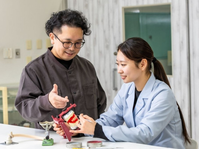 歯科技工士科 モノづくりとデジタル技術を使いこなす歯のクリエイター
