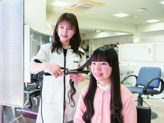【美容総合科】選べる美容実習！＆韓国ヘアアレンジの画像