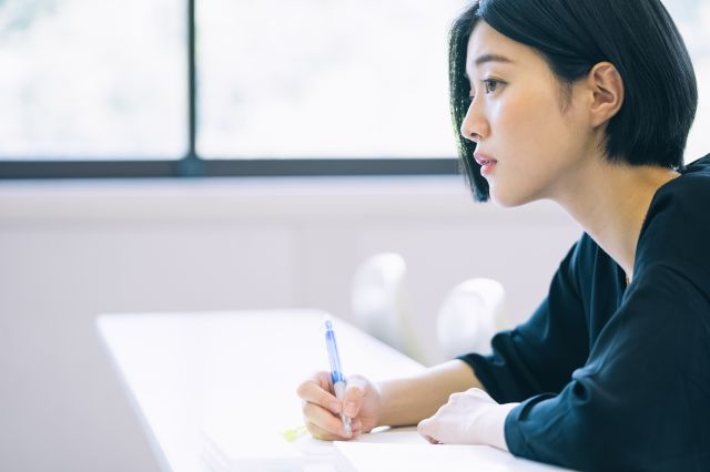 オフィスビジネス学科 ビジネス教養専攻 知識と教養を身につけ、受付・秘書・接遇のプロフェッショナルへ