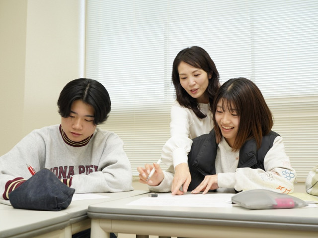 人間学部 人間文化学科 ゲーム、アニメ、映像、音楽、心理学、歴史、地理、日本文学、英語圏文学、英語から、興味・関心に合わせて自由に履修