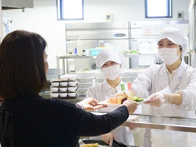 食健康科学部 健康栄養学科 医療・福祉など多分野で活躍できる管理栄養士を養成