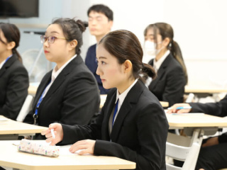 圧倒的就職実績からみる学生一人ひとりへの先生の手厚いサポート