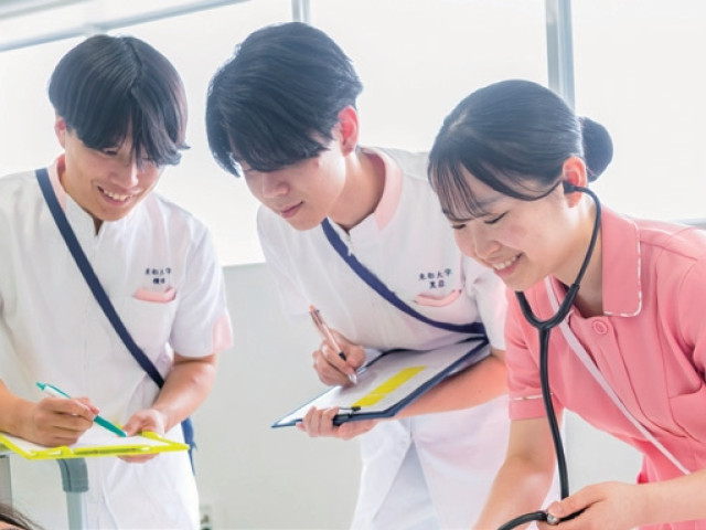 ヒューマンケア学部 看護学科 成長するあなたを支える環境