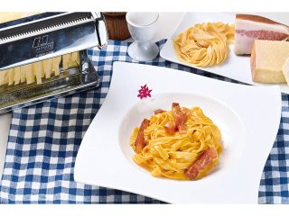 生パスタ カルボナーラの画像