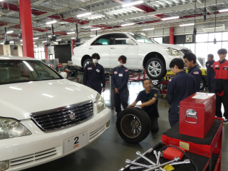 とことんクルマ整備体験day！＆クルマ運転体験！【4Hコース 無料ランチ付き】の画像