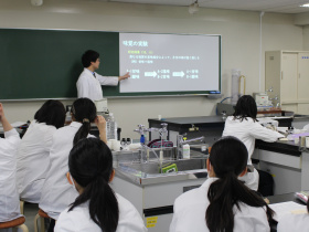 武蔵野栄養専門学校実験体験
