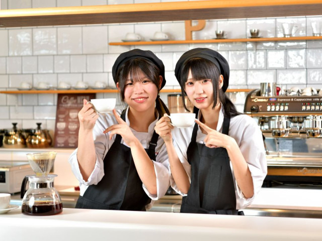 パティシエ科 スイーツやカフェ・パンのスペシャリストに！