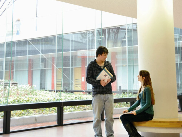 商学部 グローバル社会で活きる実学を 実践学修で学ぶ
