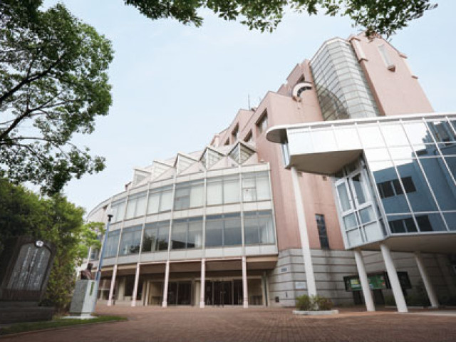 岡崎大学