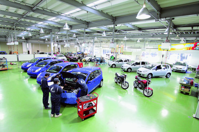 専門学校つくば自動車大学校