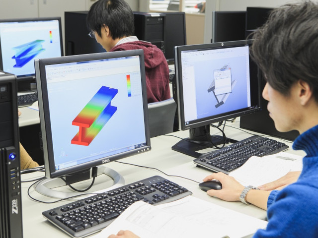 先進理工学部 精密機械工学科 現代文明を支える精密機械技術の最先端知識を学ぶ。