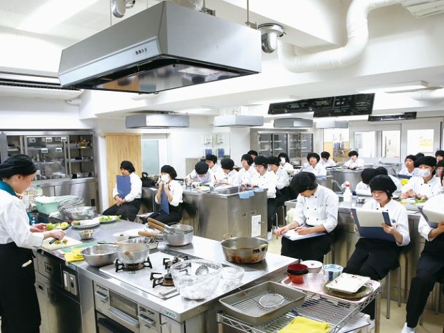 名古屋栄養専門学校の写真