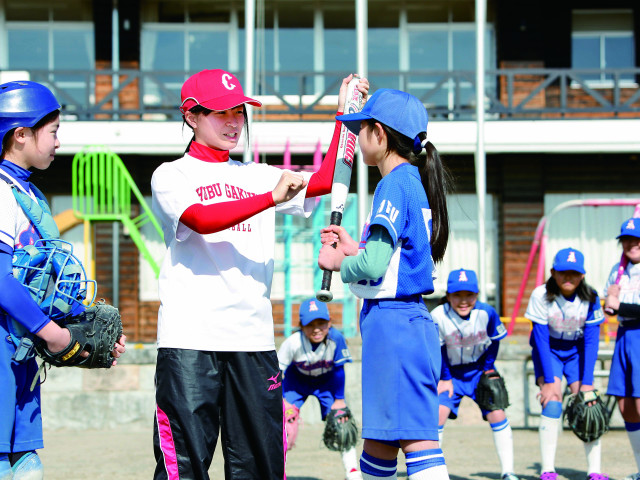 スポーツ健康科学部 スポーツ健康科学科 スポーツ健康領域 子どもからお年寄りまで、年代や需要に応じて適切な指導・支援ができる人材をめざす