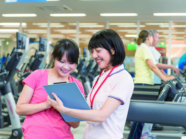 スポーツ健康科学部 スポーツ健康科学科 スポーツマネジメント領域 スポーツ業界での企画提案能力がある人材、スポーツクラブの運営・設立を担う人材をめざす
