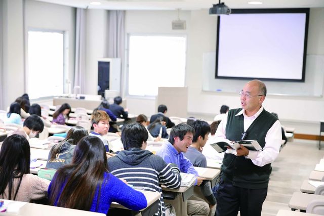 人間福祉学部 人間福祉学科 社会福祉コース 病院、地域、学校等でのソーシャルワーカーを目指す
