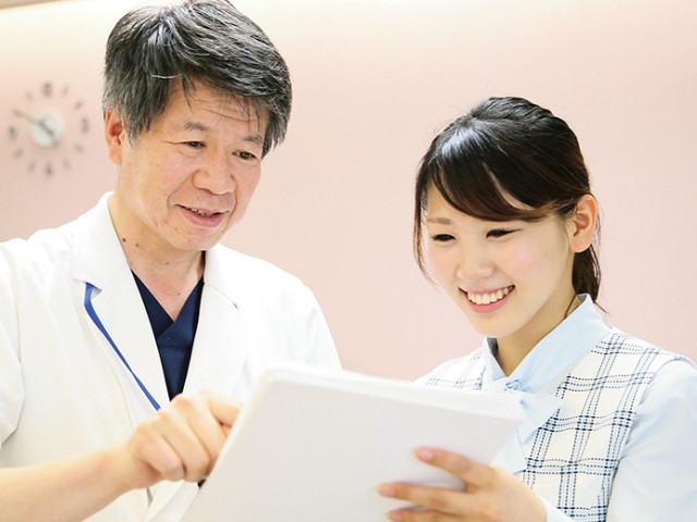 医療秘書科 医師事務コース 医師の事務アシスタントとして活躍する。
