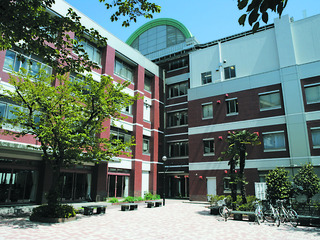 東京聖栄大学