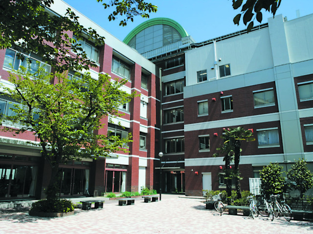 東京聖栄大学