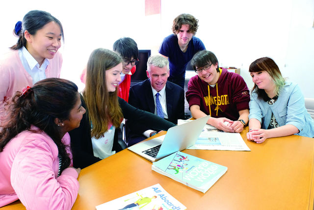 国際人文学部 国際交流学科 英語を中心に語学力を修得、国際社会で活躍する人材を育成