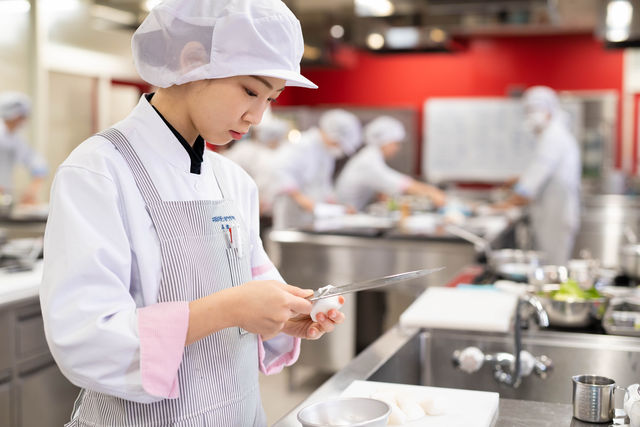 平岡栄養士専門学校