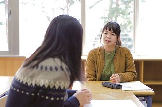 人間科学部 社会福祉学科 ”声なき声”に耳を傾け続けるソーシャルワーカーを目指す