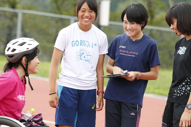 スポーツ健康科学部 スポーツ健康科学科 障がい者スポーツ領域 障がいの種類や程度に応じ、スポーツの特性を活かした健康・運動の指導・支援ができる人材をめざす