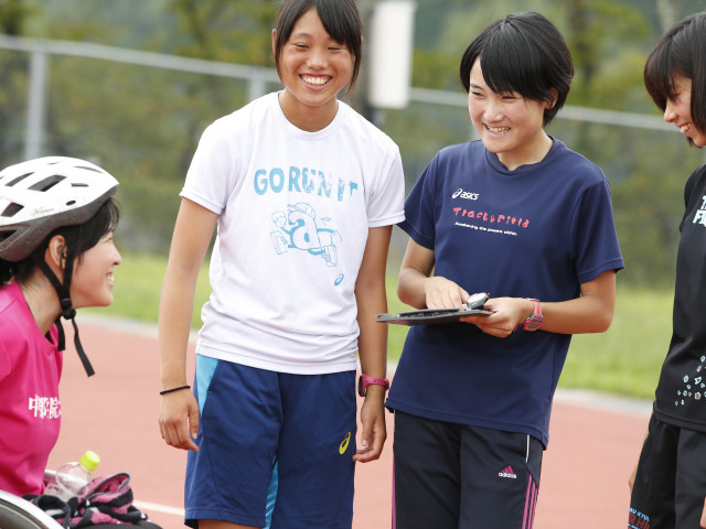スポーツ健康科学部 スポーツ健康科学科 障がい者スポーツ領域 障がいの種類や程度に応じ、スポーツの特性を活かした健康・運動の指導・支援ができる人材をめざす