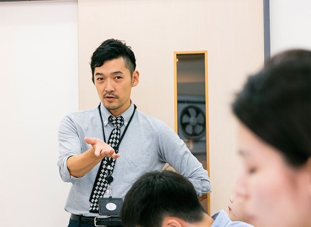 インターナショナルコミュニケーション科 中国語コース 日本の重要なビジネスパートナーである中国の言葉と文化を英語とともに学び、グローバルに活躍できる人材を育成します。