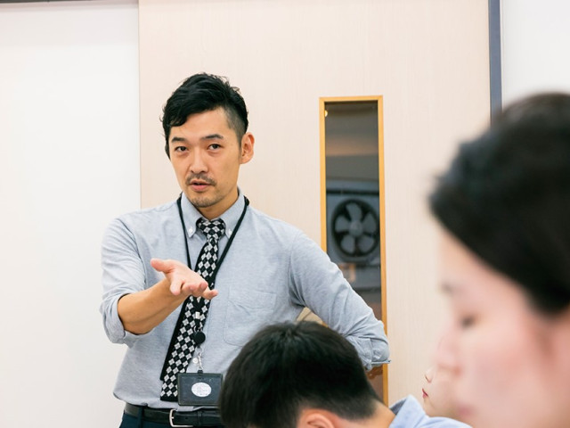 インターナショナルコミュニケーション科 中国語コース 日本の重要なビジネスパートナーである中国の言葉と文化を英語とともに学び、グローバルに活躍できる人材を育成します。