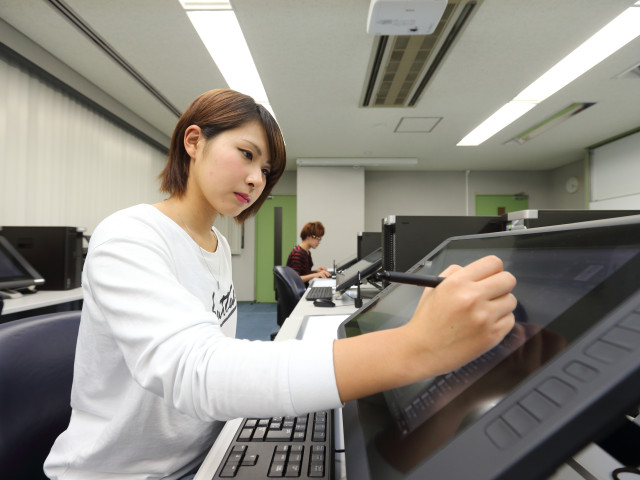 芸術情報学科（鴨川校設置） 業界を導くアートディレクターになる！