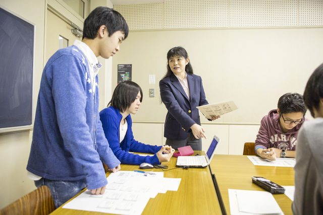 経済経営学部 経済・経営を総合的に学び、社会を生き抜く力を身につけます。