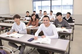 進学準備学科（留学生のみ） 進学先での授業などを十分に理解できる日本語力の修得を目指す