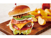 お好きな具材をトッピング!HATTORI BURGER ※保護者説明会ありの画像