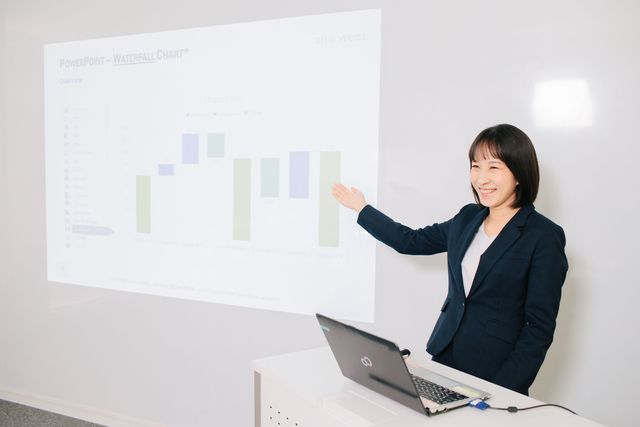 情報システム学科 AIプログラミング専攻 AIを使う側から、AIを創る側へ。