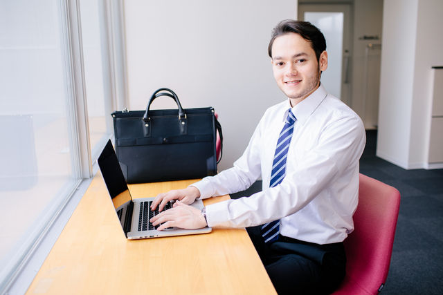 情報システム学科 システムエンジニア専攻 社会を支える“仕組み”を創る技術者へ。