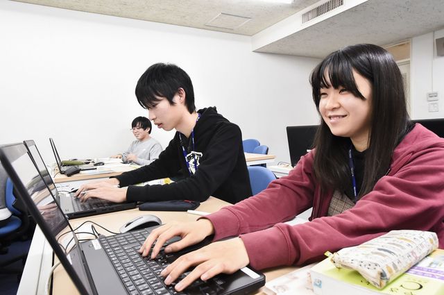 情報エキスパート学科 ネットセキュリティ専攻 システムや情報の安全性を守るセキュリティエンジニアに！