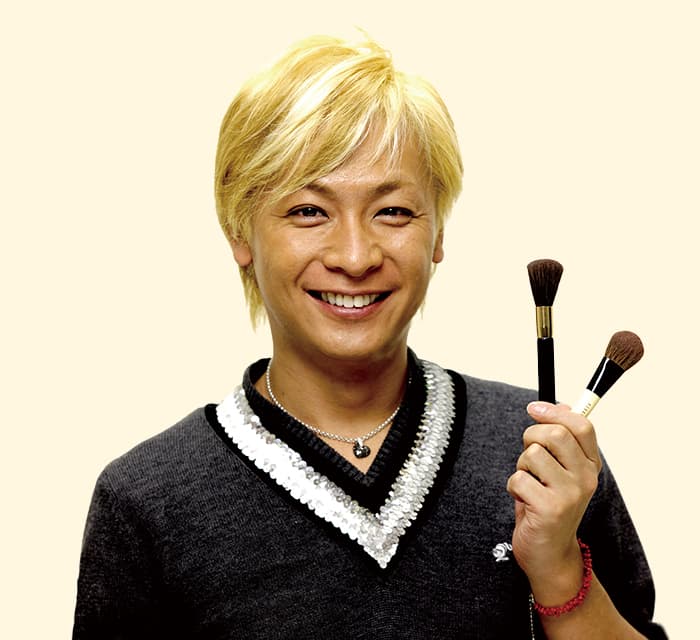 ヘアメイクアップアーティスト