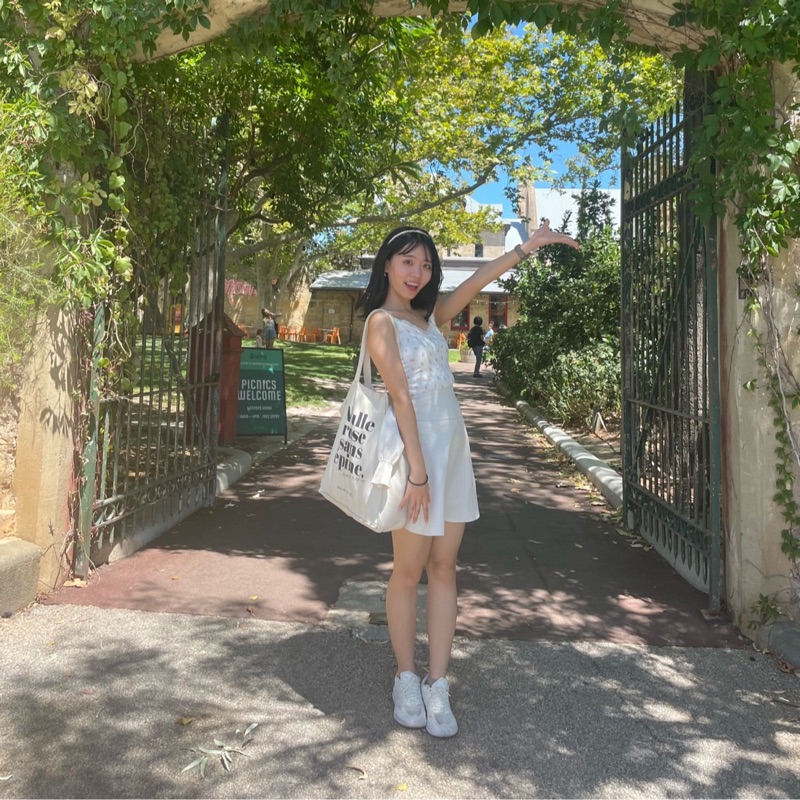加藤由里愛