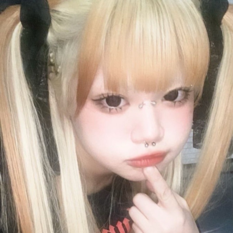 岡田彩咲
